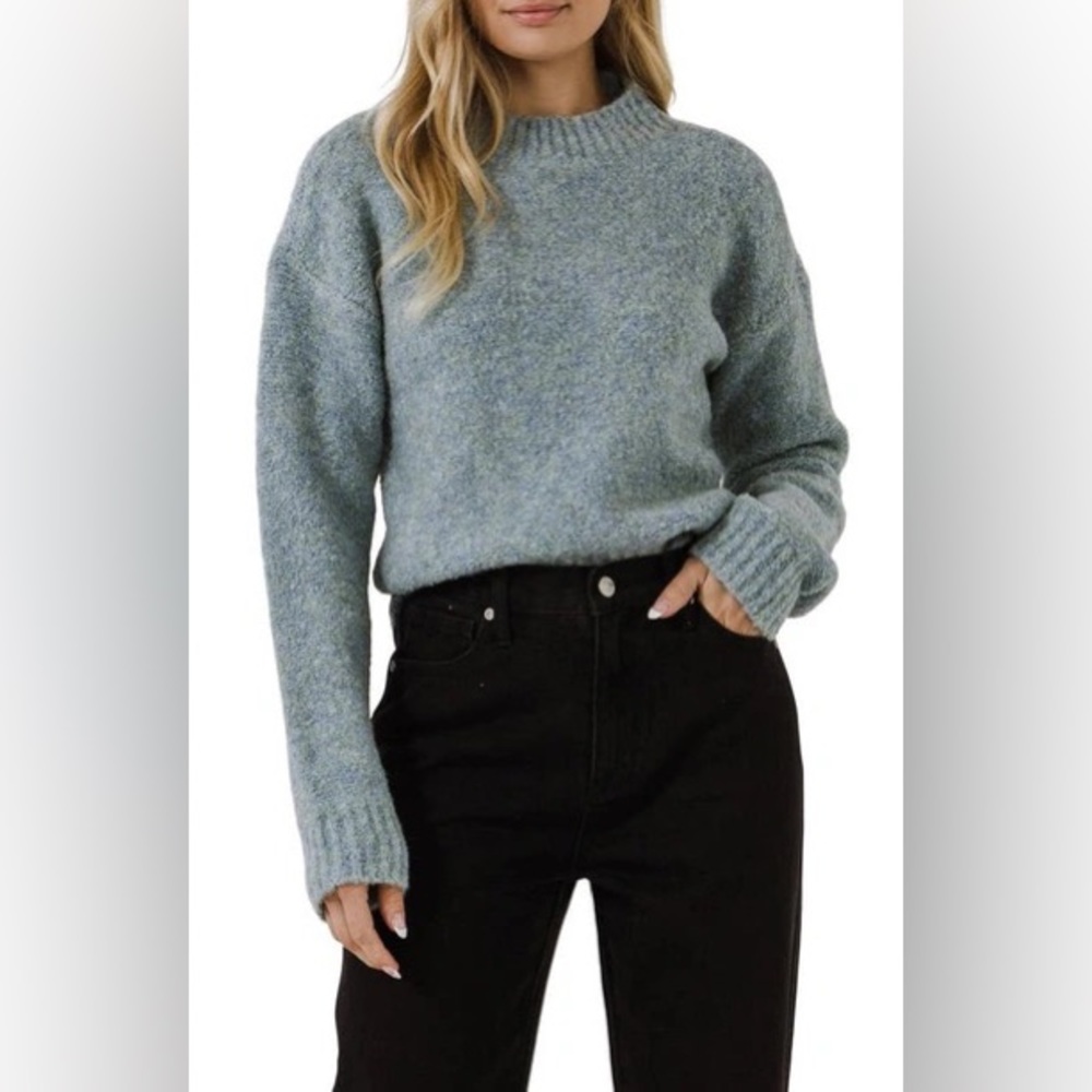 English Factory Women’s Light Blue Cozy Crewneck Sweater Size Medium NWT